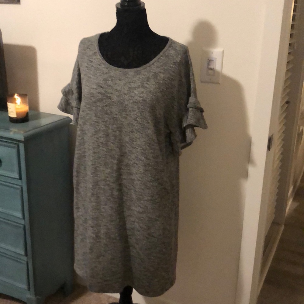Gray ruffled dress in large